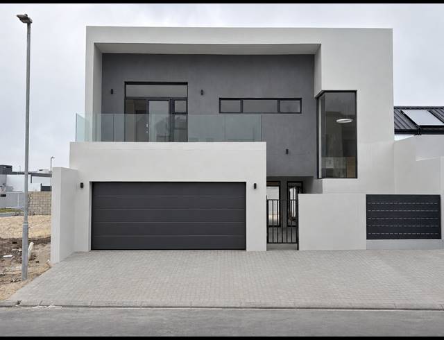 4 BEDROOM HOUSE FOR SALE IN SANDOWN